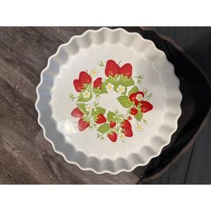 Action Microwave Collection Strawberry Tart Pie Pan Ruffled Edge Baking Dish